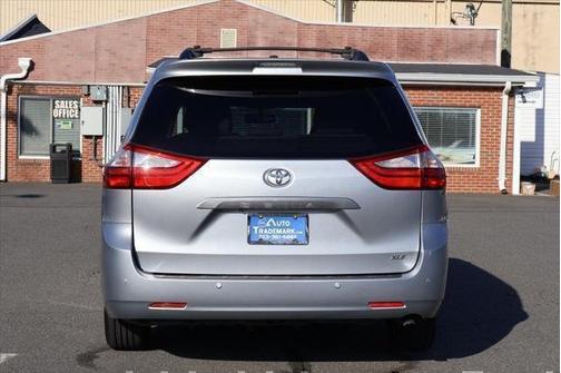 2016 Toyota Sienna 5dr 8-Pass Van XLE Premium