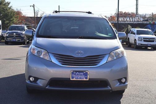 2016 Toyota Sienna XLE Premium