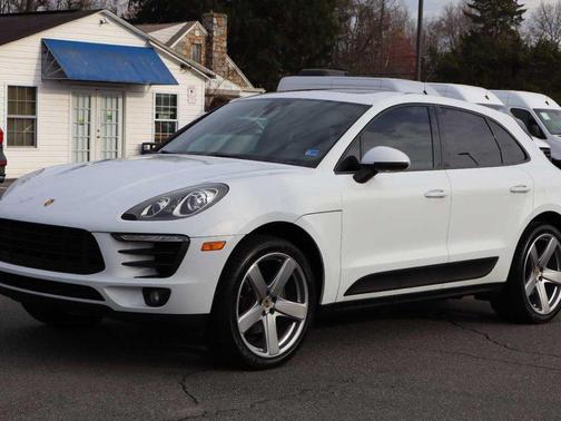 White 2018 Porsche Macan Sport Edition AWD