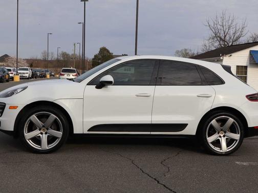 White 2018 Porsche Macan Sport Edition AWD