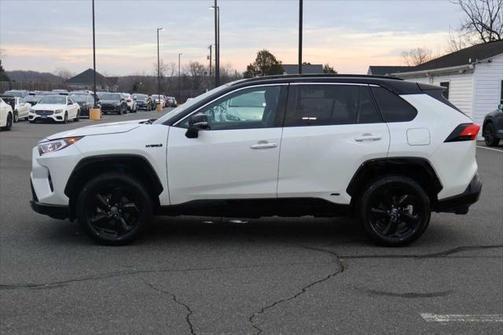 2021 Toyota RAV4 Hybrid SE