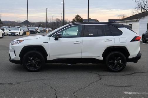 2021 Toyota RAV4 Hybrid SE