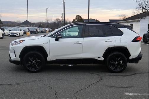 2021 Toyota RAV4 Hybrid SE