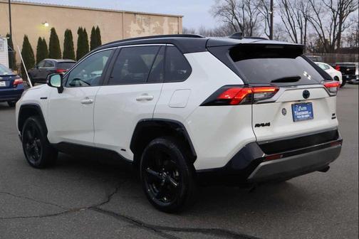 2021 Toyota RAV4 Hybrid SE