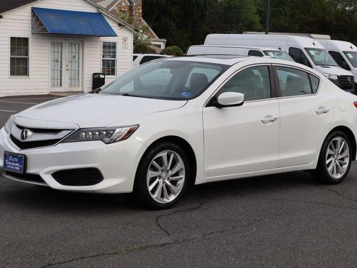 Bellanova White Pearl 2018 Acura ILX Sedan w/Premium Pkg