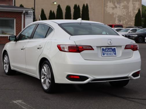 Bellanova White Pearl 2018 Acura ILX Sedan w/Premium Pkg