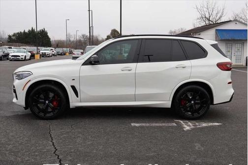 2021 BMW X5 M50i