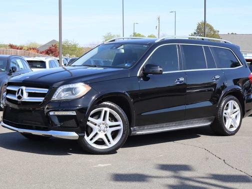 Obsidian Black Metallic 2015 Mercedes-Benz GL-Class 4MATIC 4dr GL 550