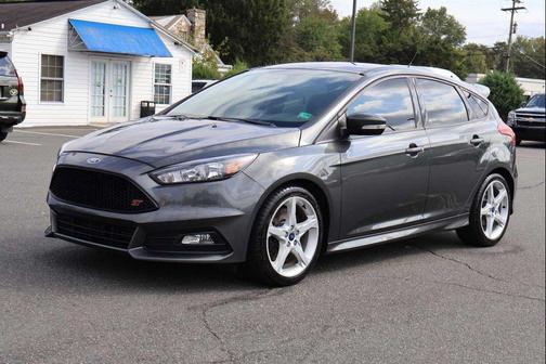 2017 Ford Focus ST ST