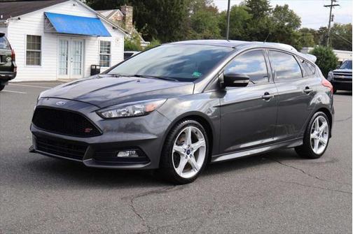 2017 Ford Focus ST ST