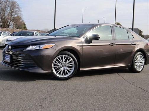 2018 Toyota Camry Hybrid XLE