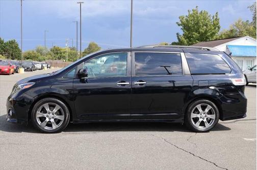 2017 Toyota Sienna SE