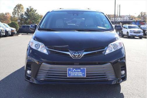 2020 Toyota Sienna XLE