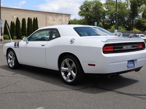 Bright White 2013 Dodge Challenger 2dr Cpe R/T Plus