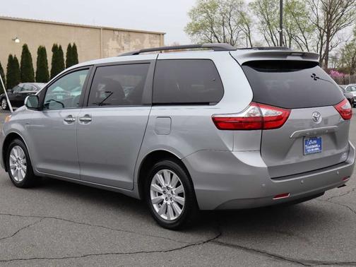 2017 Toyota Sienna Limited AWD 7-Passenger (Natl)