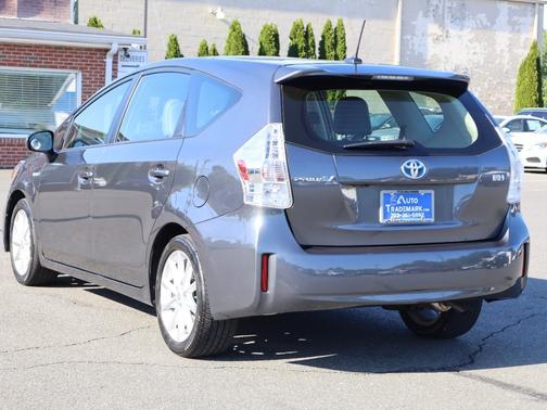 Magnetic Gray Metallic 2014 Toyota Prius v 5dr Wgn Five (Natl)