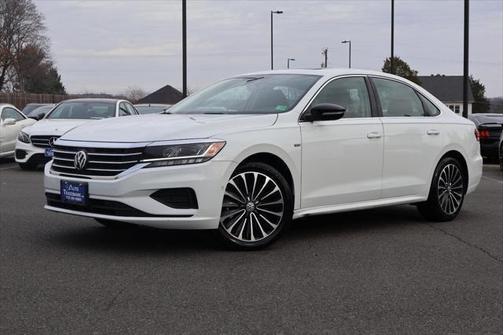 2022 Volkswagen Passat 2.0T Limited Edition
