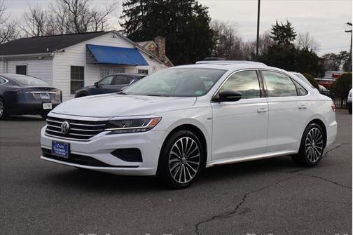 2022 Volkswagen Passat 2.0T Limited Edition