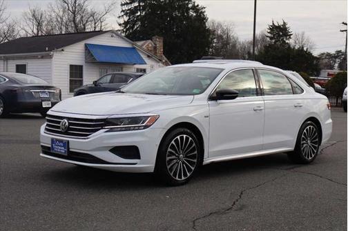 2022 Volkswagen Passat 2.0T Limited Edition