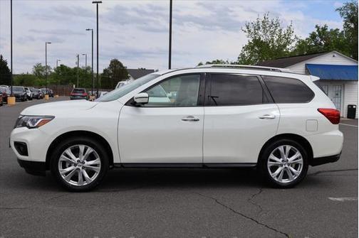 2019 Nissan Pathfinder SL