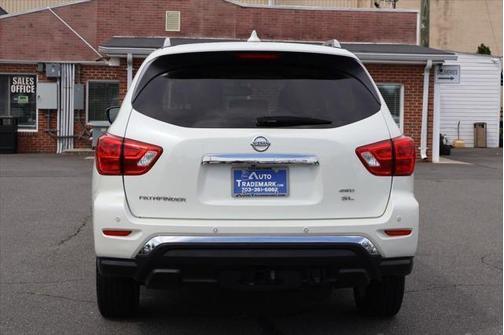 2019 Nissan Pathfinder SL