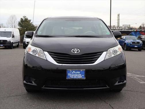 2013 Toyota Sienna LE