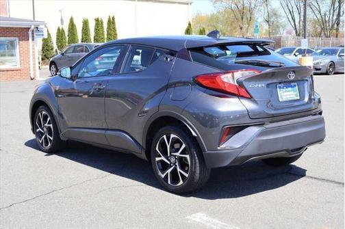 2022 Toyota C-HR XLE