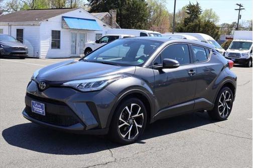 2022 Toyota C-HR XLE