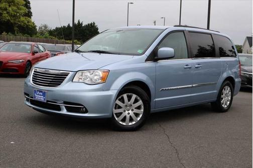 2013 Chrysler Town & Country Touring