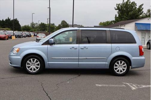 2013 Chrysler Town & Country Touring