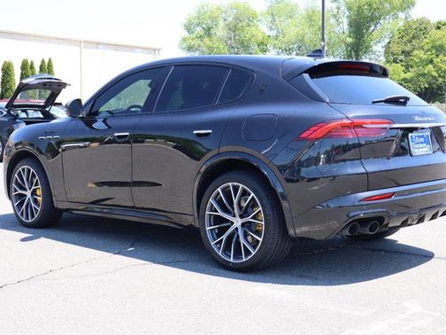 Bianco 2023 Maserati Grecale Modena AWD