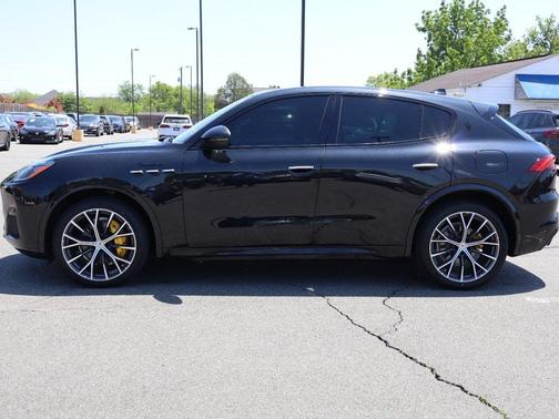 Bianco 2023 Maserati Grecale Modena AWD