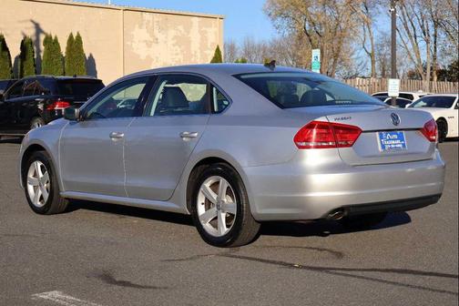 2013 Volkswagen Passat 2.5 SE