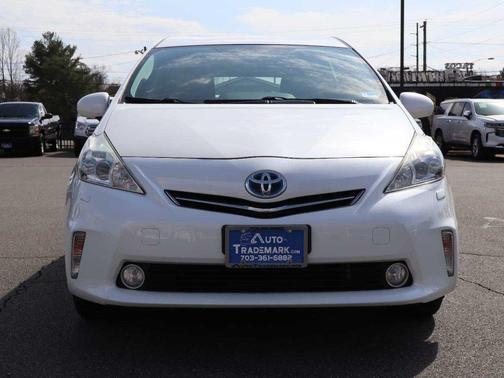 2012 Toyota Prius v 5dr Wgn Five (Natl)