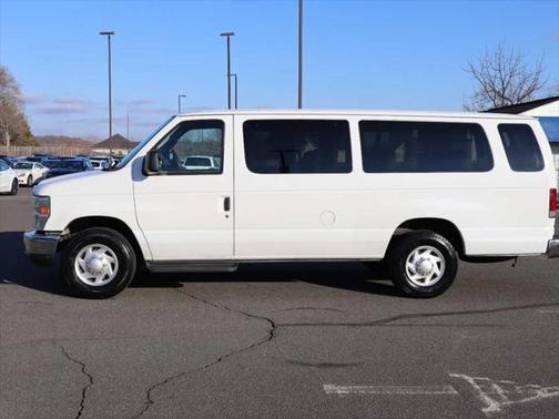 2012 Ford E350 Super Duty XLT