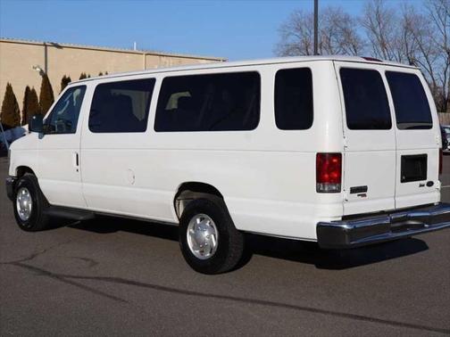 2012 Ford E350 Super Duty XLT