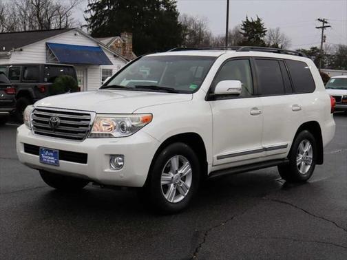 2013 Toyota Land Cruiser Base