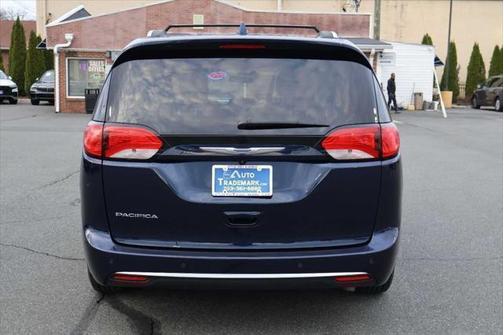 2018 Chrysler Pacifica Touring-L