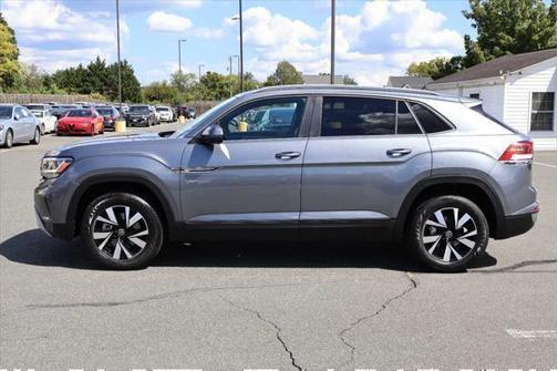 2022 Volkswagen Atlas Cross Sport 2.0T SE