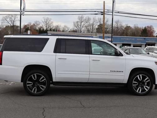 Summit White 2018 Chevrolet Suburban 4WD 4dr 1500 Premier