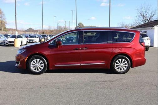 2018 Chrysler Pacifica Touring-L Plus