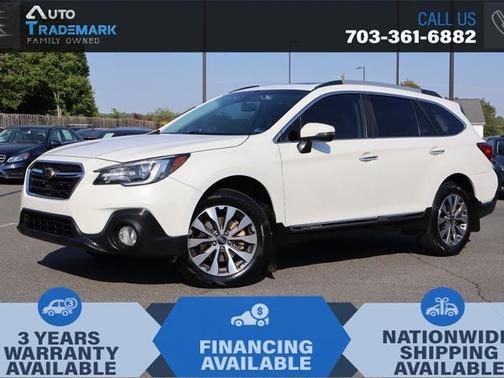Crystal White Pearl 2018 Subaru Outback 2.5i Touring