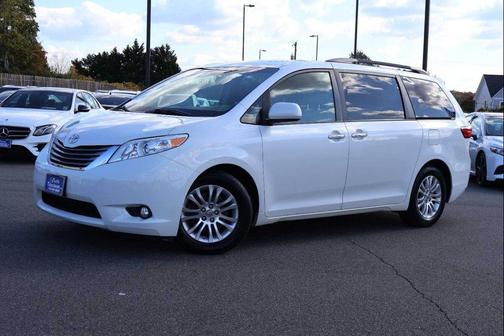 2015 Toyota Sienna XLE Premium