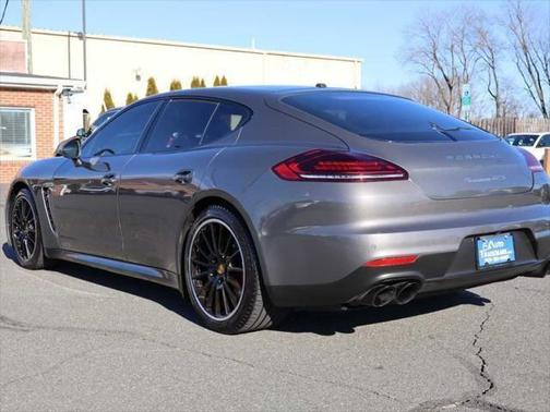 2016 Porsche Panamera GTS