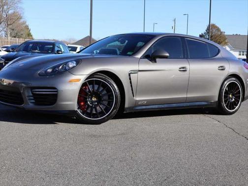 2016 Porsche Panamera GTS