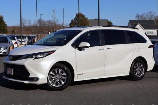 2021 Toyota Sienna XLE 7 Passenger
