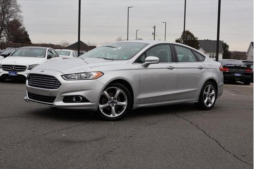 2013 Ford Fusion SE