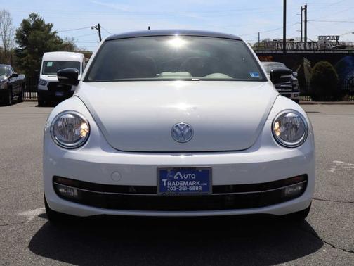 Candy White 2013 Volkswagen Beetle 2dr DSG 2.0T Turbo w/Sun/Sound PZEV *Ltd Avail*
