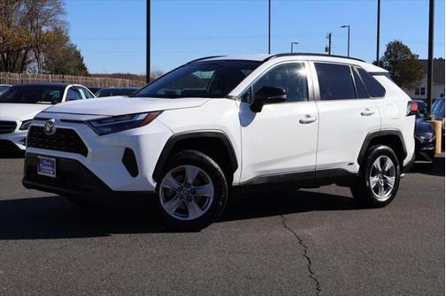 2022 Toyota RAV4 Hybrid XLE