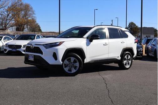 2022 Toyota RAV4 Hybrid XLE